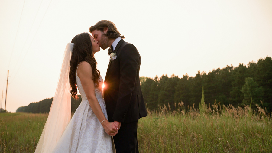 wedding kiss at Pinewood