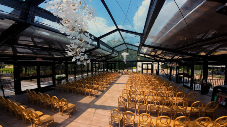 Woodland Glasshaus at Bavaria Downs